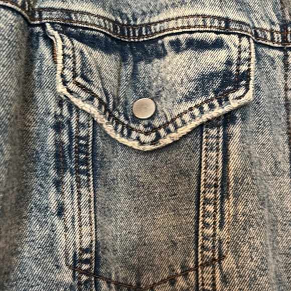 Distressed fleece lined denim jacket size M unisex - Picture 4 of 10
